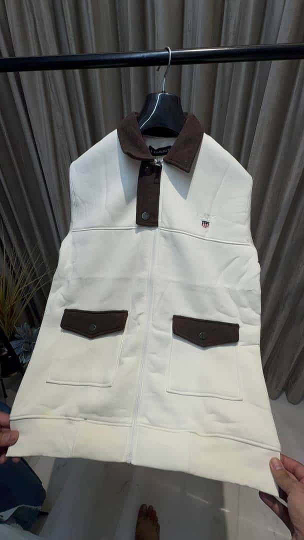 GANT ULTRA PREMIUM JACKETS AVAILABLE WITH DOUBLE POCKET & BRAND LOGO ON CHEST