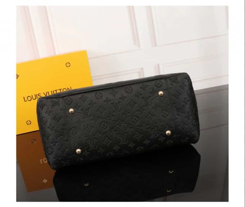 LOUIS VUITTON Artsy Hobo Bag 501