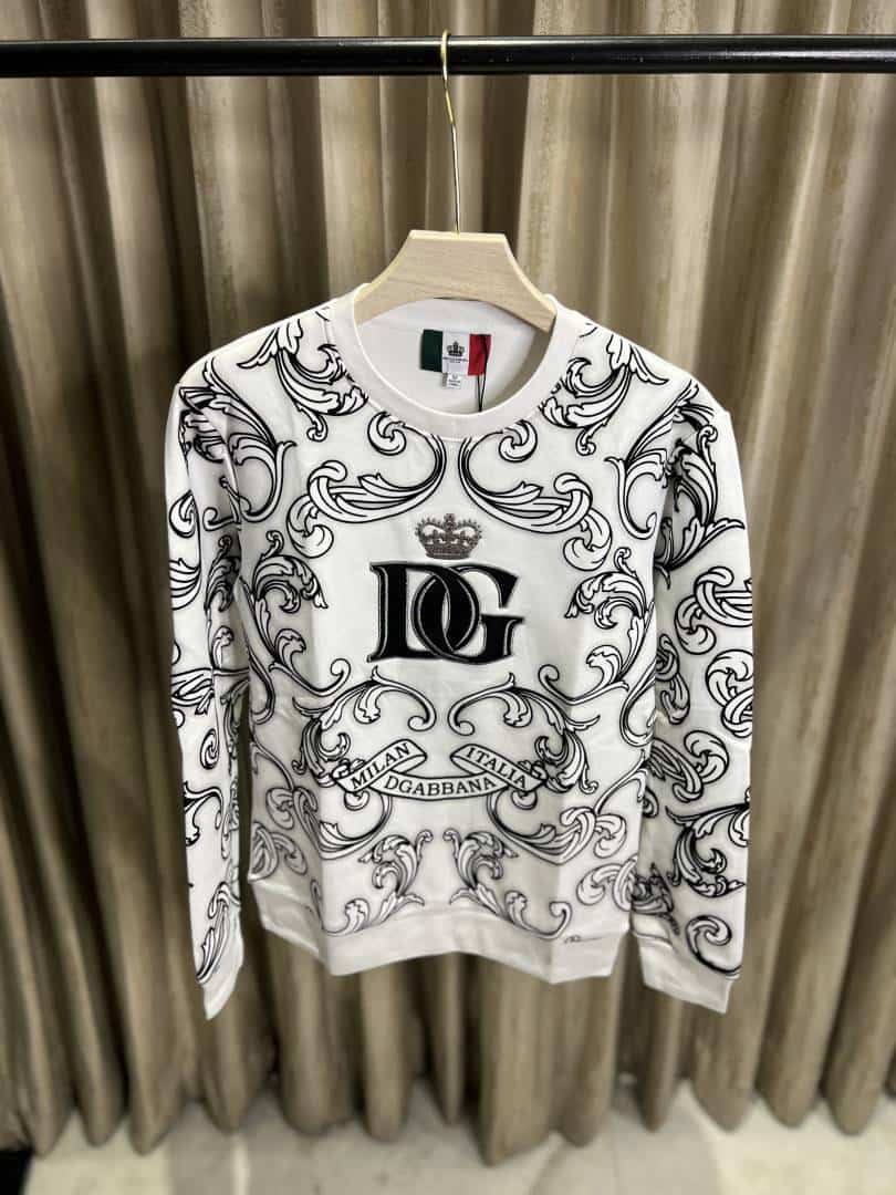 DOLICE GABBAN_A PREMIUM FULL SLEEVES IMPORTED SWEATSHIRT AVAILABLE