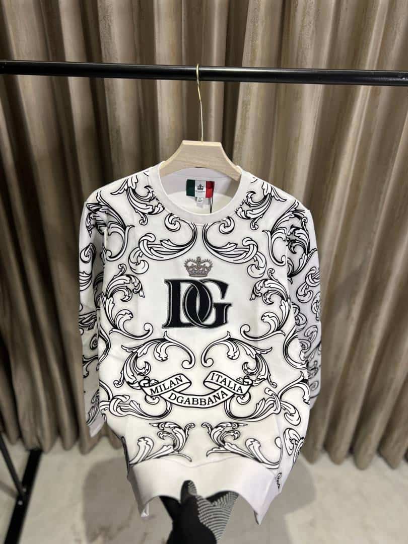 DOLICE GABBAN_A PREMIUM FULL SLEEVES IMPORTED SWEATSHIRT AVAILABLE