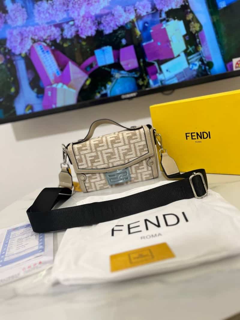 fend_ii baguette shoulder bag (P18