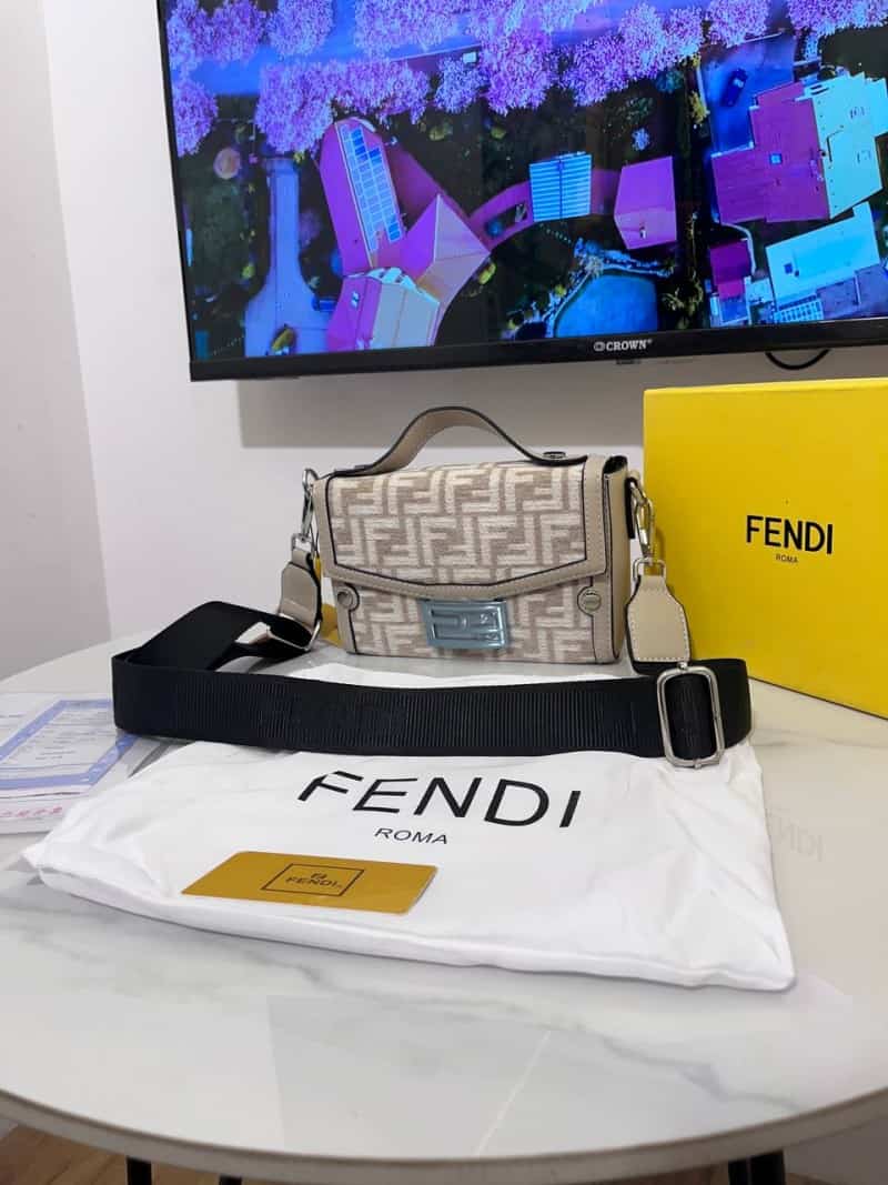fend_ii baguette shoulder bag (P18