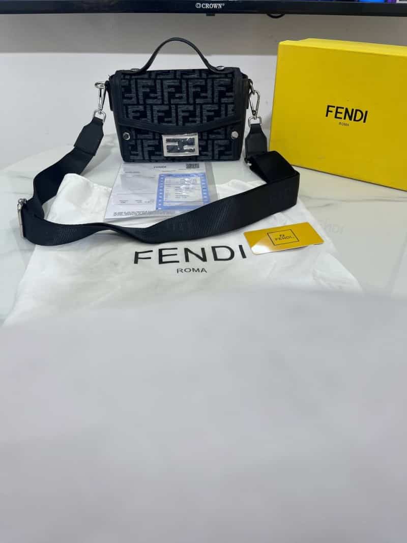 fend_ii baguette shoulder bag (P17