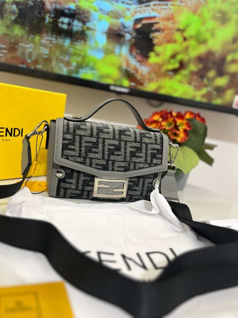 Fend_ii baguette Soft Trunk P30