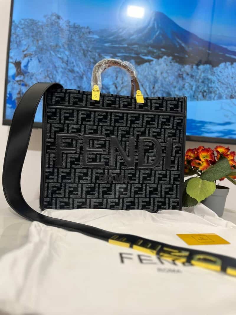 Fend_ii Roma Sunshine Tote Bag p33