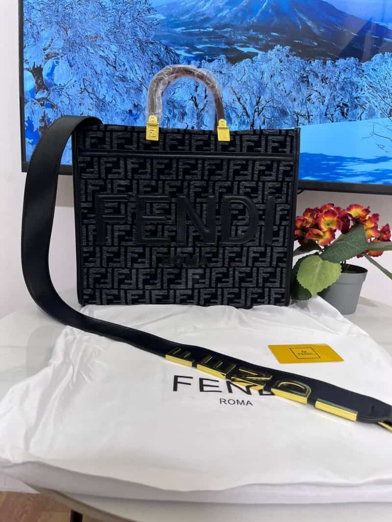 Fend_ii Roma Sunshine Tote Bag p33