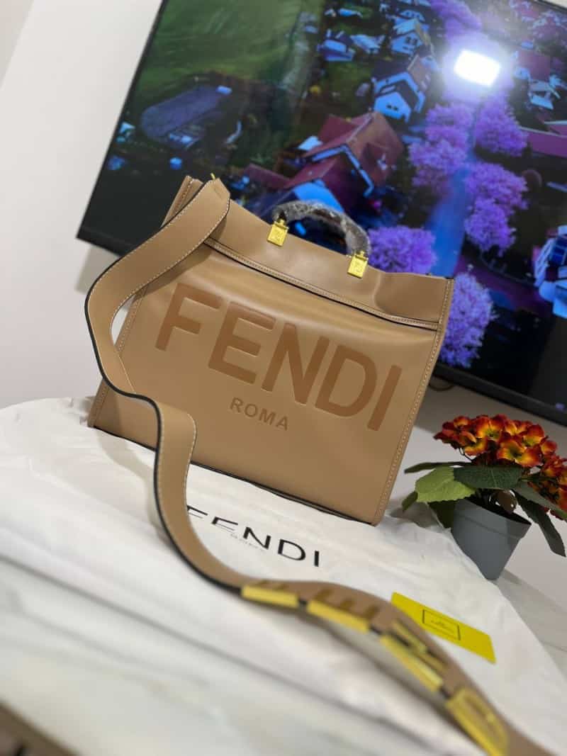 Fend_ii Sunshine Tote and shoulder