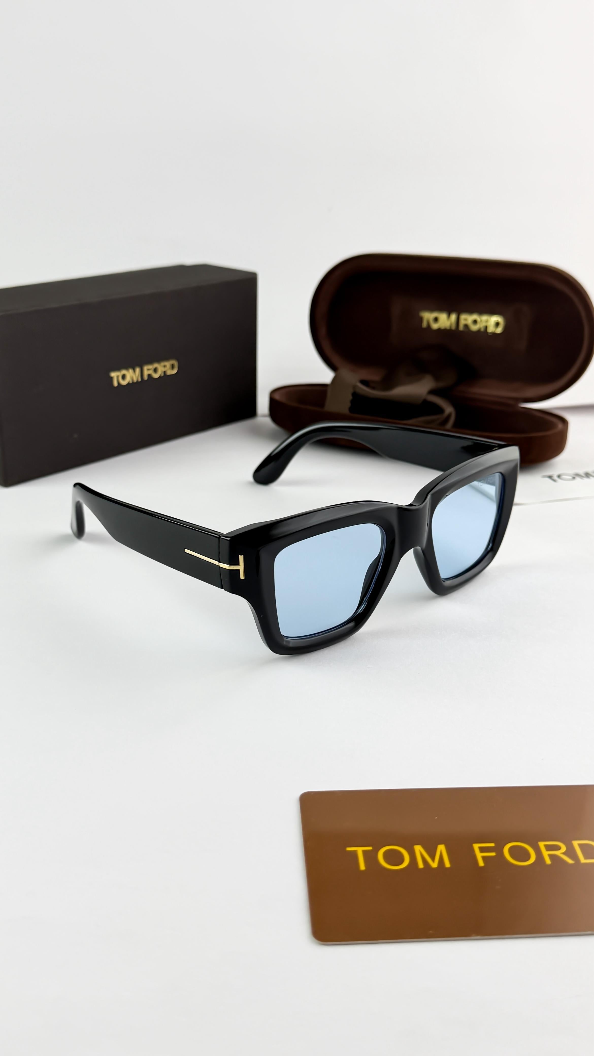 Tomford_4184_Blue