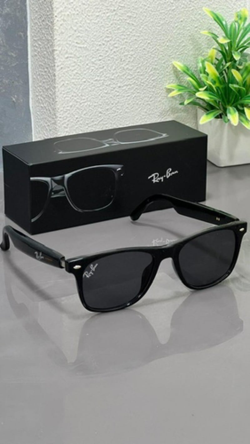 Ray Ban Meta AI googles with BT spe