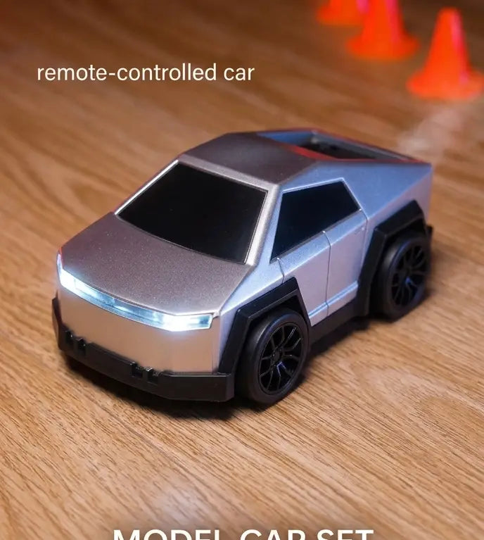Tesla Cybertruck Silver