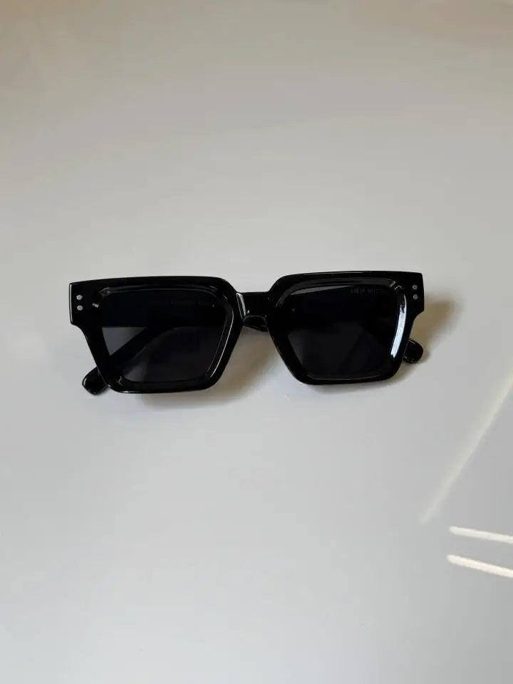 Louis Vuitton 3311 Glossy black