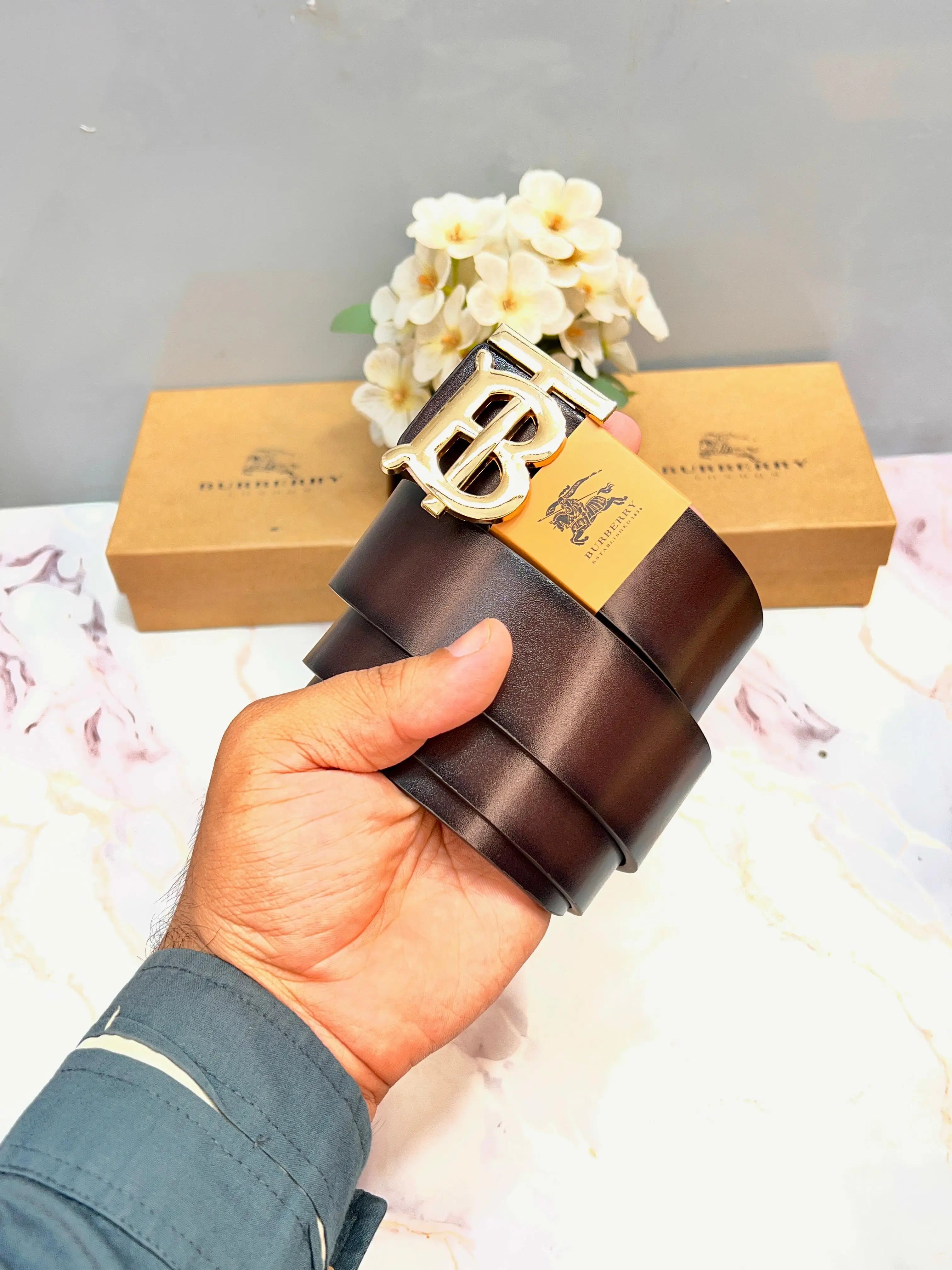 BB BURBERRY PREMIUM QUALITY IMP LEATHER BELT WITH OG BOX