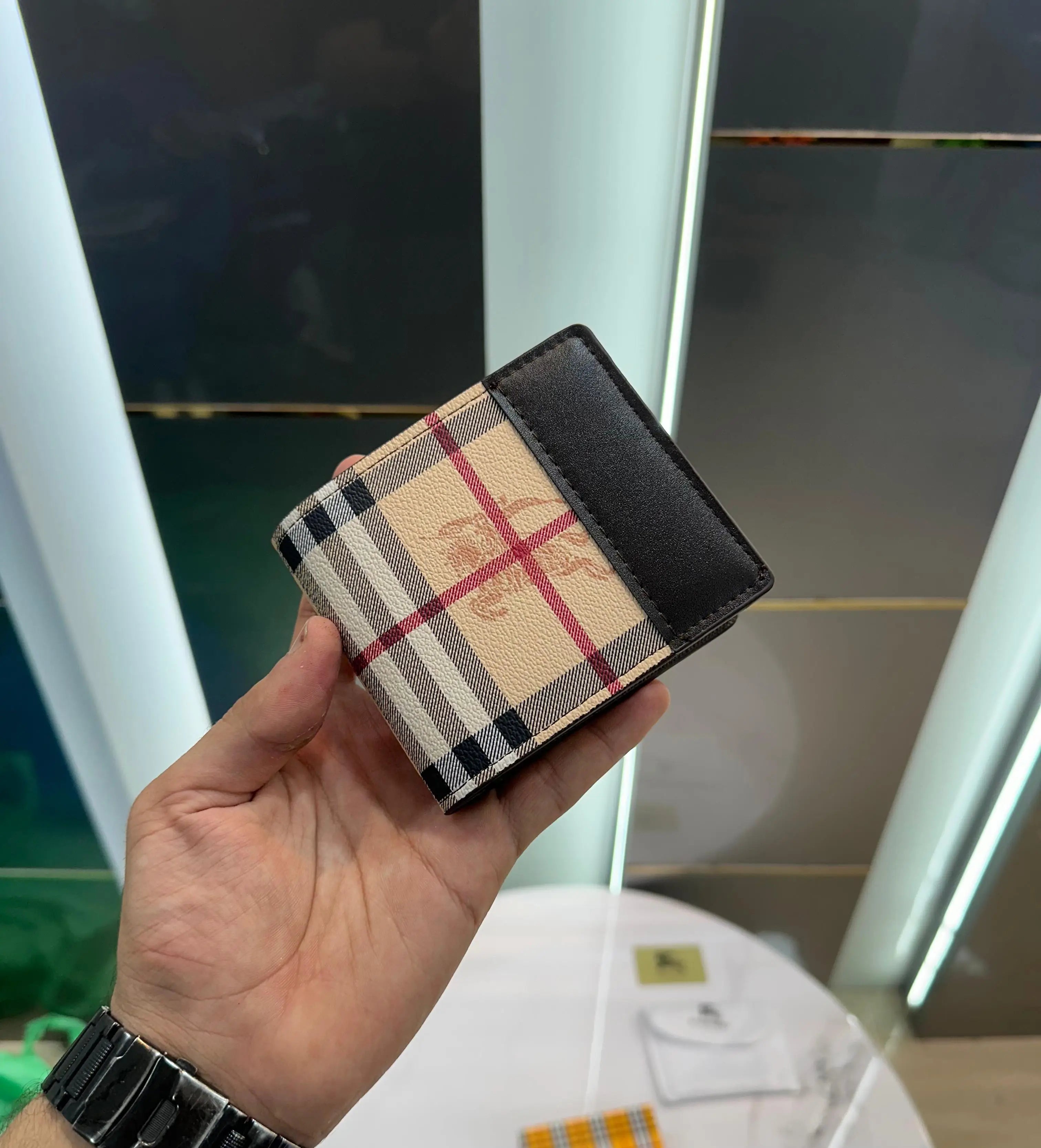 Burberr y Beige Printed Premium Wallet