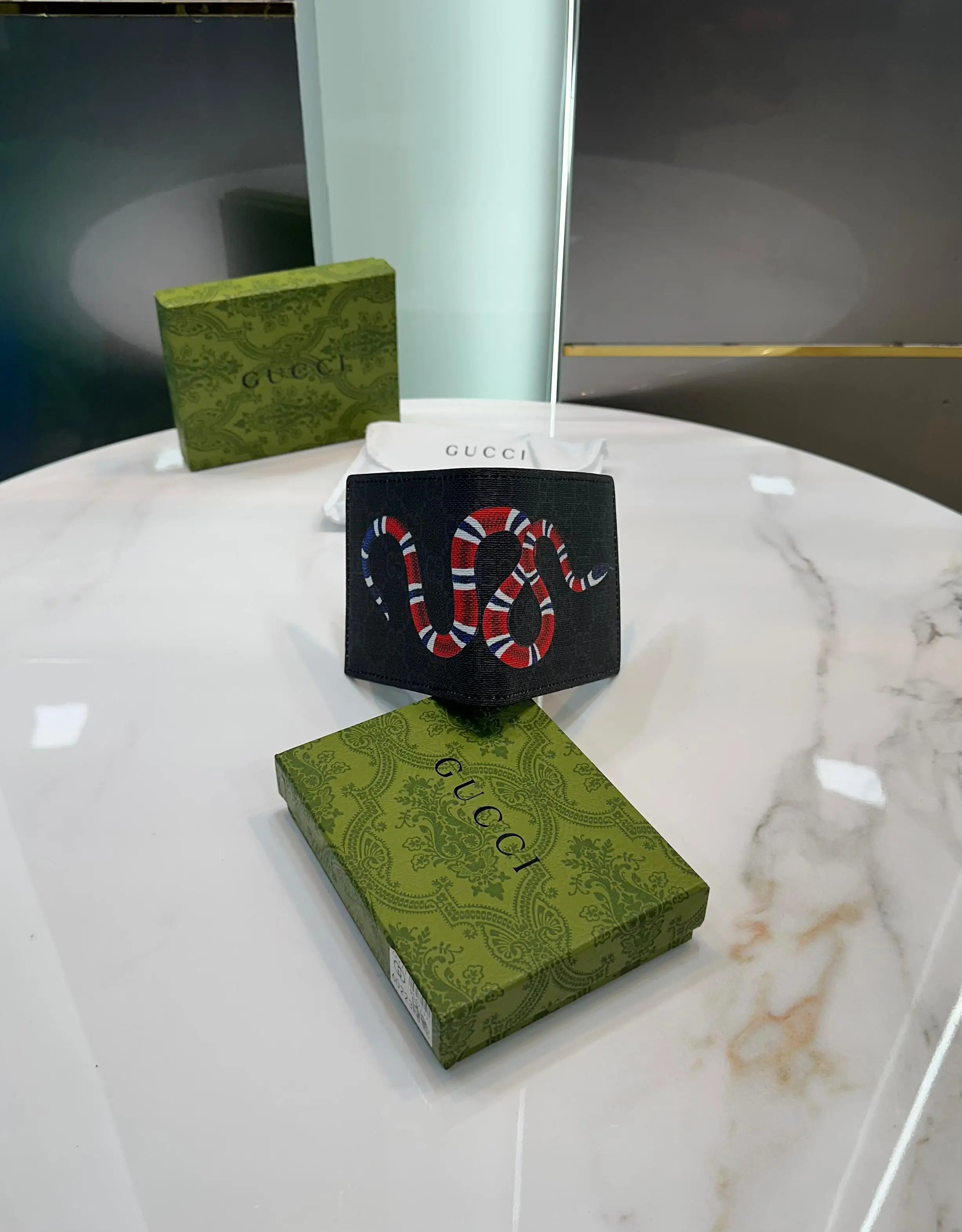 Gucc i Snake D Grey 002 Monogram Premium Wallet