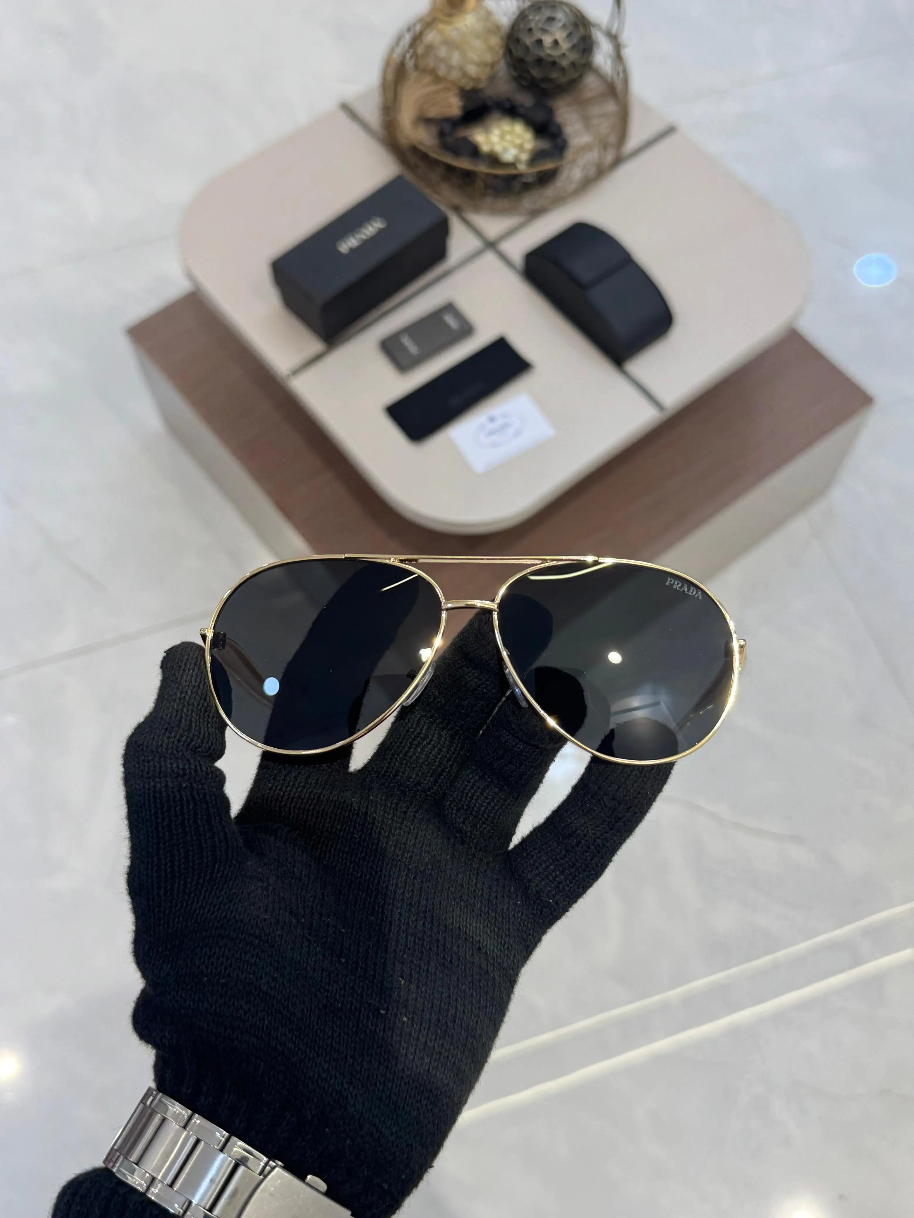 Prada 122 Gold Black