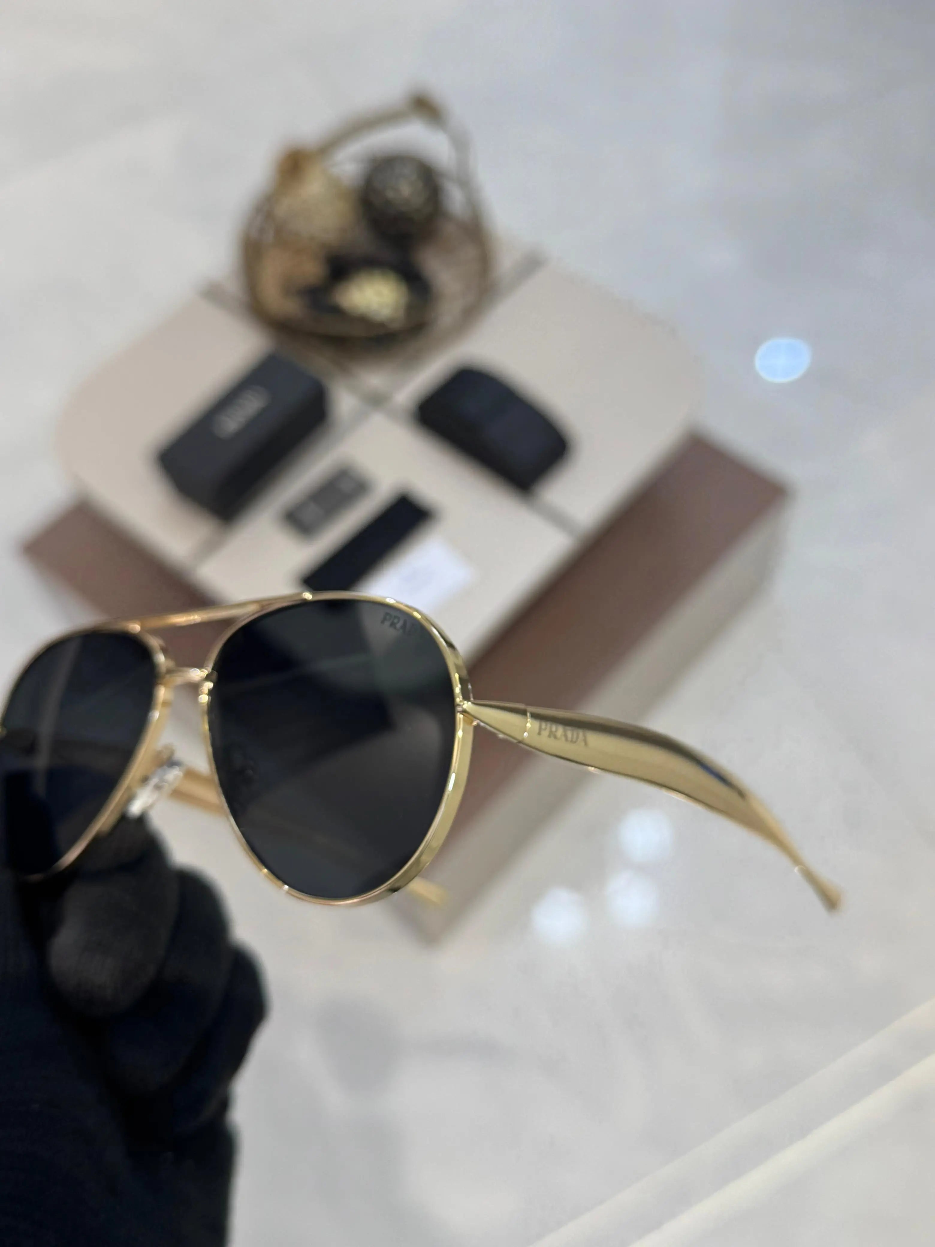 Prada 122 Gold Black
