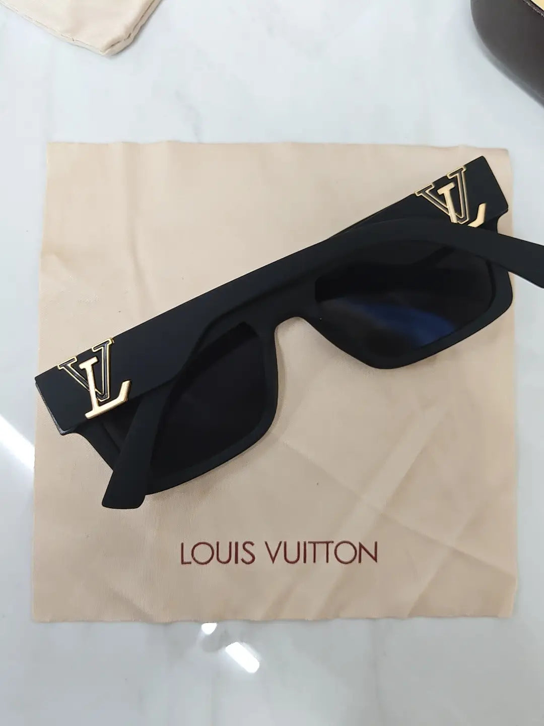 Louis Vuitton 88082