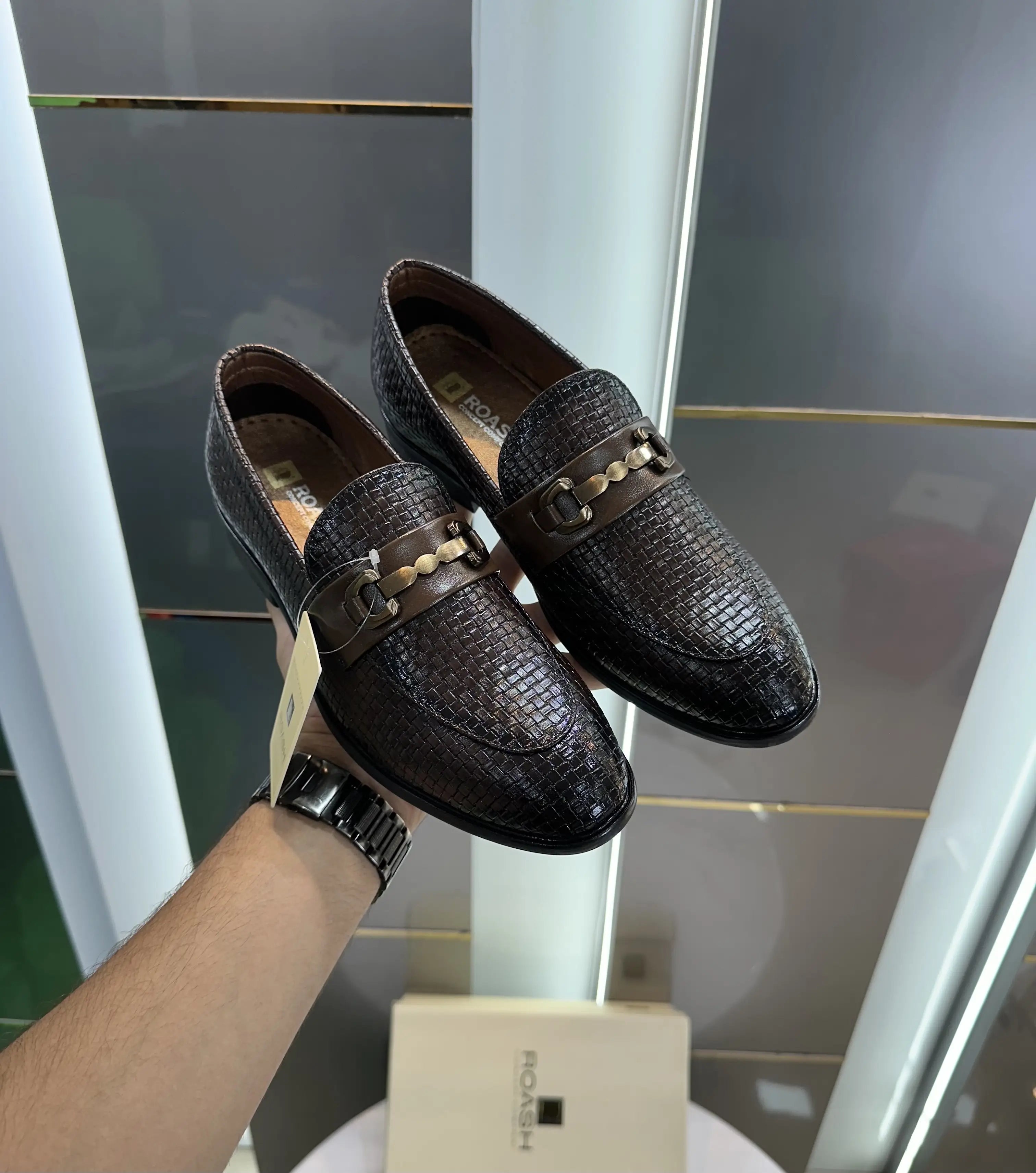 Roash_Concept Brown Metal Bukkle Formal Loafer