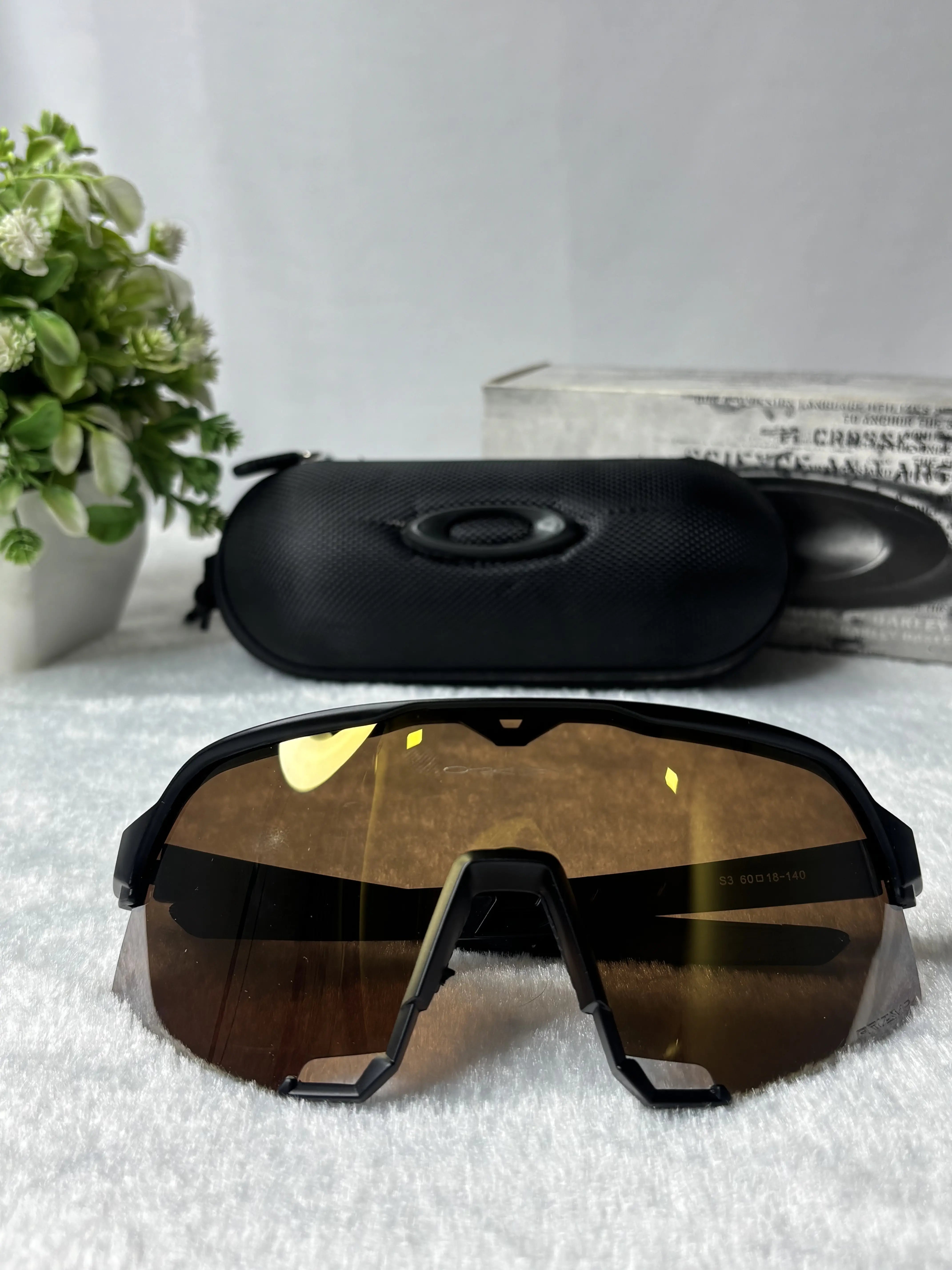 Oakley S3 Gold Black