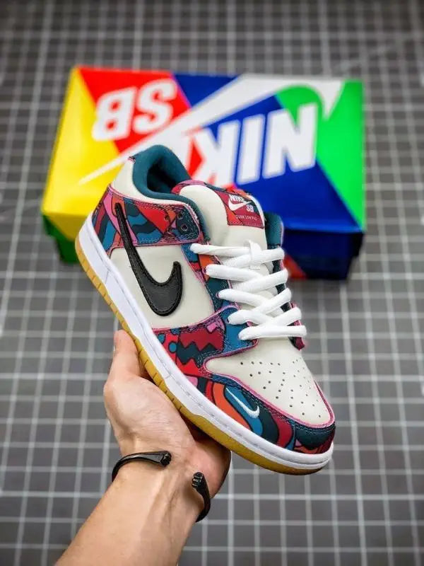 Nik_e SB Dunk Low Parra
