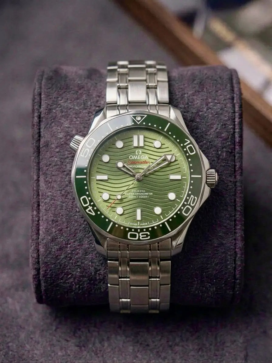 Omeg_a SeaMaster Diver Automatic Silver Green 266