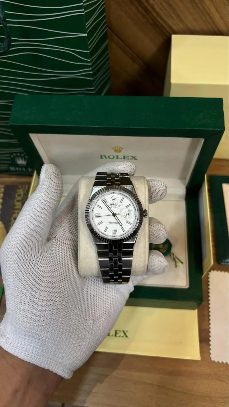 ROLEX OYESTER PERPETUAL LAND DWELLER SILVER WHITE DIAL