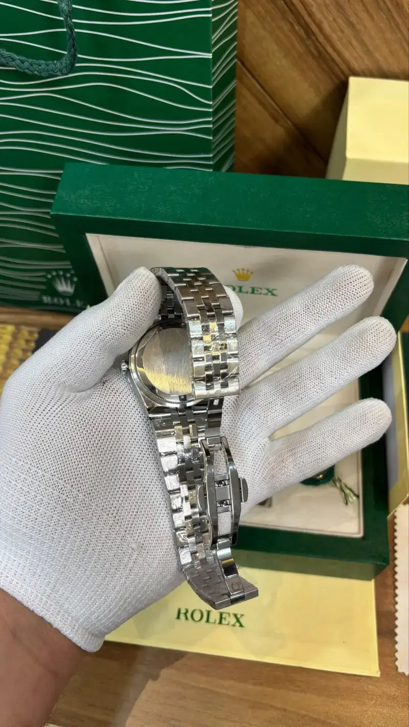 ROLEX OYESTER PERPETUAL LAND DWELLER SILVER WHITE DIAL