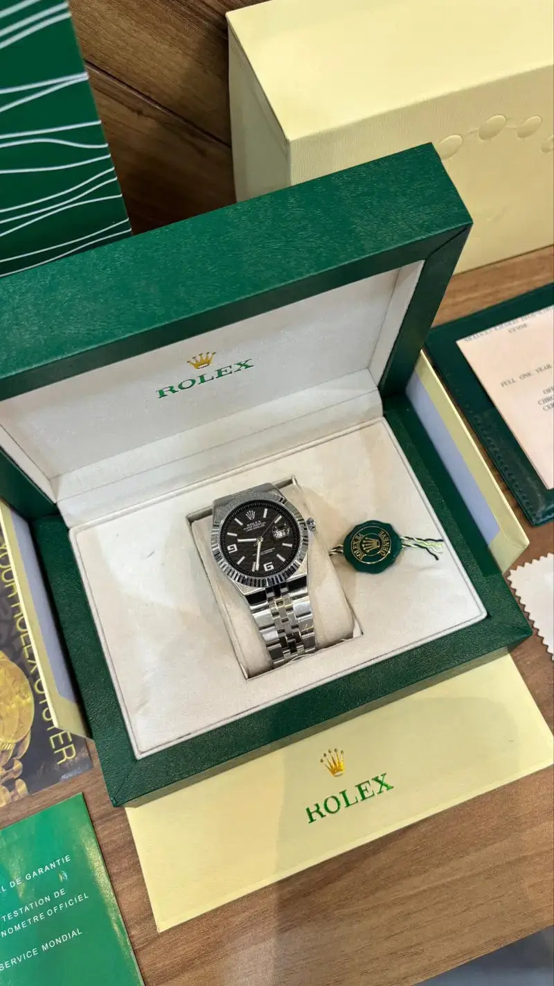 ROLEX OYESTER PERPETUAL LAND DWELLER SILVER BLACK DIAL